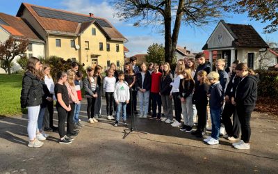 Spomin na padle borce ohranili z glasbo, besedo in spoštovanjem